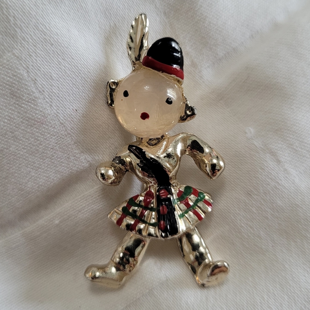 1950s Vintage Novelty Scottish Kilt Tartan Plaid Jelly Belly Pin Brooch